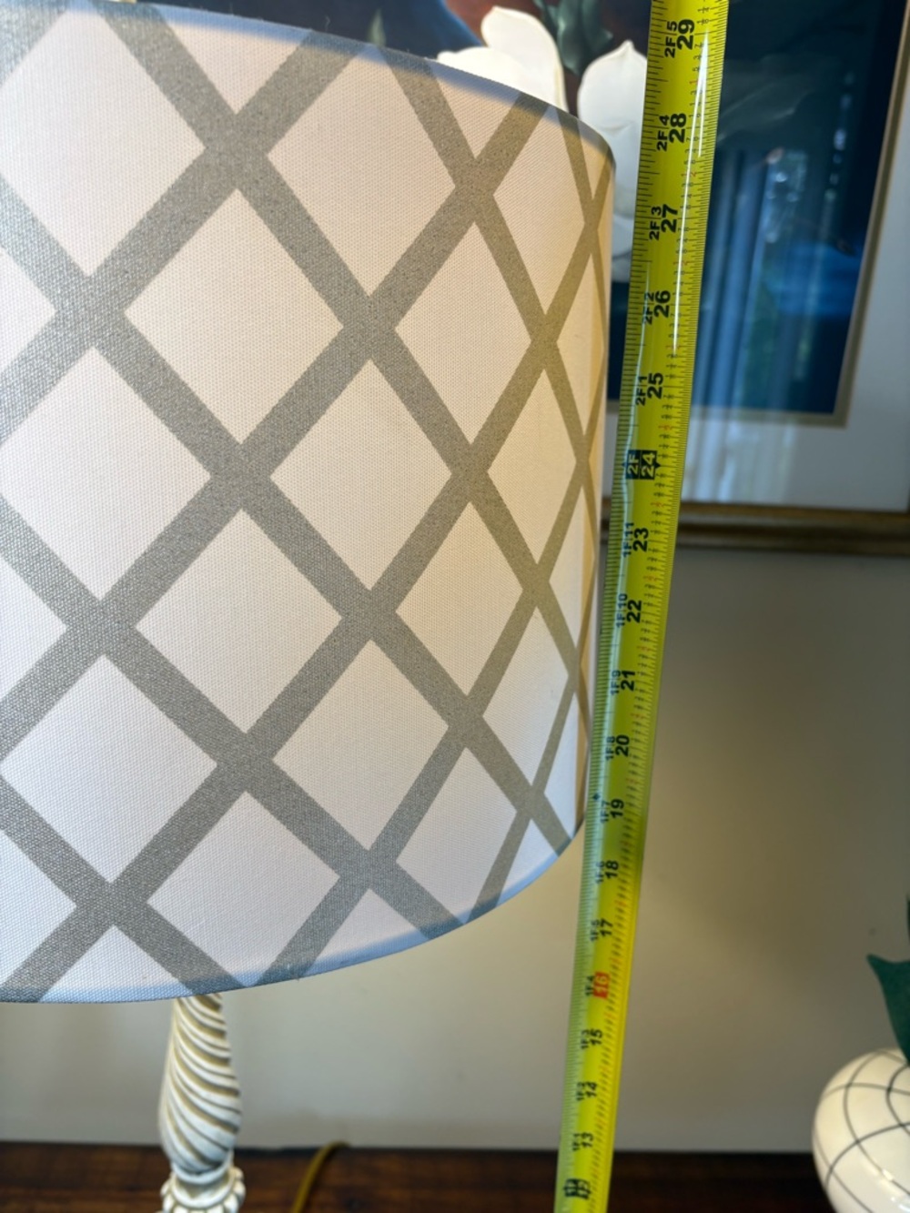 Vintage - Style Table Lamp With a Distressed White Finish/ Lattice Drum Shade - Picture 15 of 15